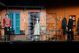 Народен театър „Иван Вазов“ - постановка „Оръжията и човекът“