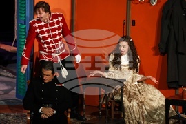 Народен театър „Иван Вазов“ - постановка „Оръжията и човекът“